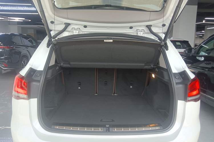 Used BMW X1 2020 sDrive20Li Premium Edition Trunk