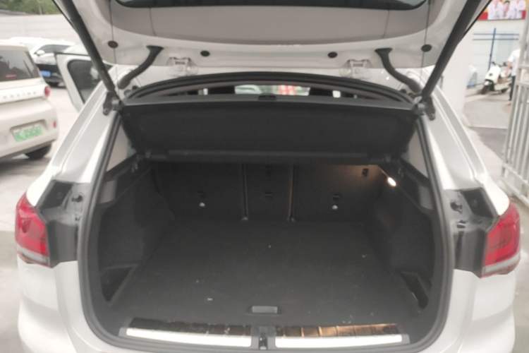 Used BMW X1 2020 sDrive25Li Leading Model Trunk