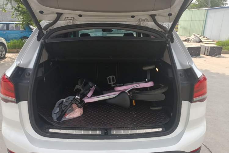 Used BMW X1 2020 sDrive25Li Leading Model Trunk