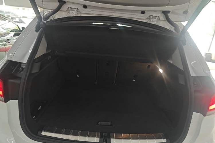 Used BMW X1 2020 sDrive20Li Premium Edition Trunk