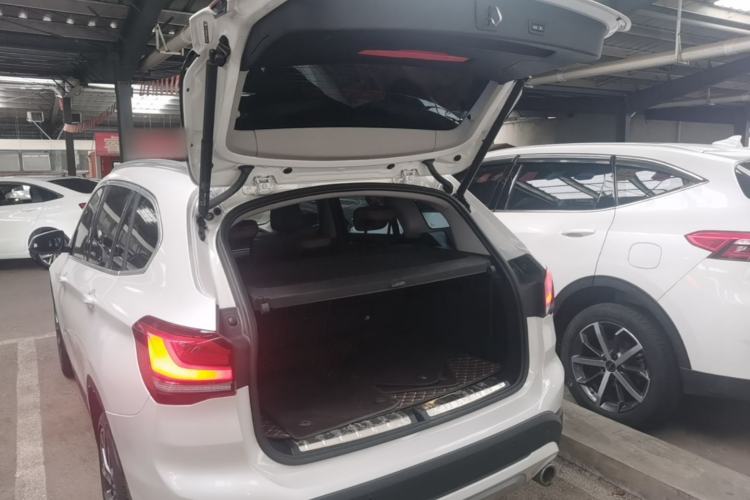 Used BMW X1 2020 xDrive25Li Luxury Edition Trunk