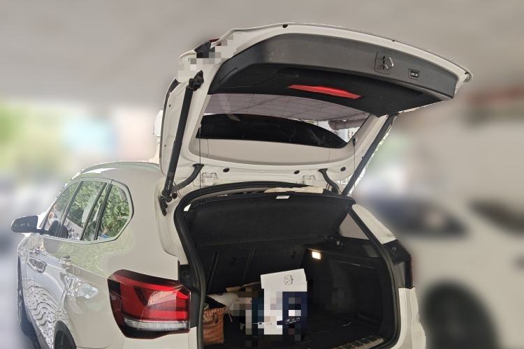 Used BMW X1 2020 sDrive25Li Leading Model Trunk