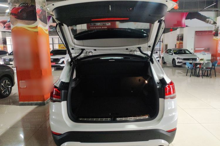 Used BMW X1 2020 sDrive20Li Premium Edition Trunk