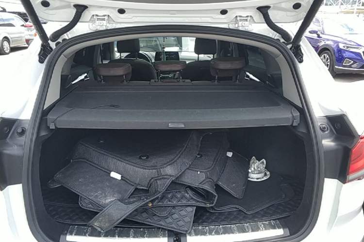 Used BMW X1 2020 sDrive25Li Leading Model Trunk