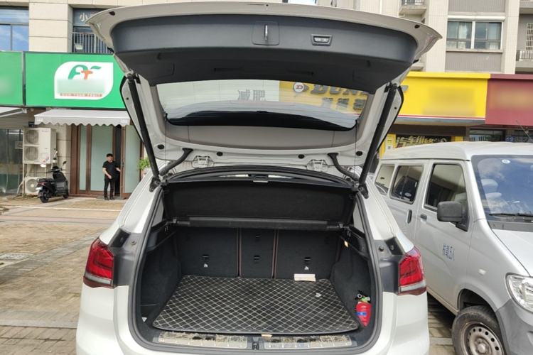 Used BMW X1 2020 sDrive25Li Leading Model Trunk