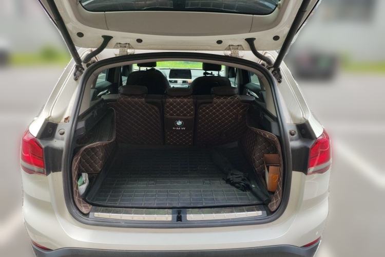 Used BMW X1 2020 xDrive25Li Luxury Edition Trunk