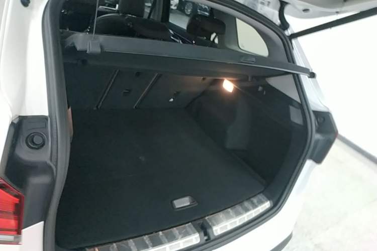 Used BMW X1 2020 xDrive25Li Luxury Edition Trunk