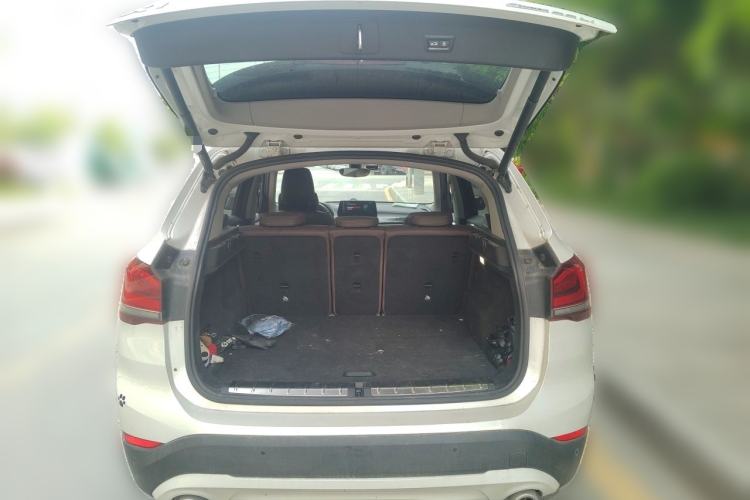 Used BMW X1 2020 sDrive25Li Leading Model Trunk