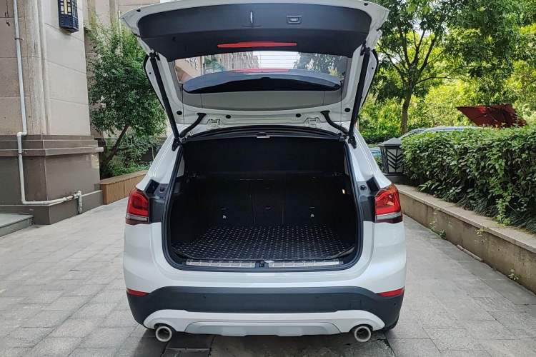 Used BMW X1 2020 sDrive20Li Premium Edition Trunk
