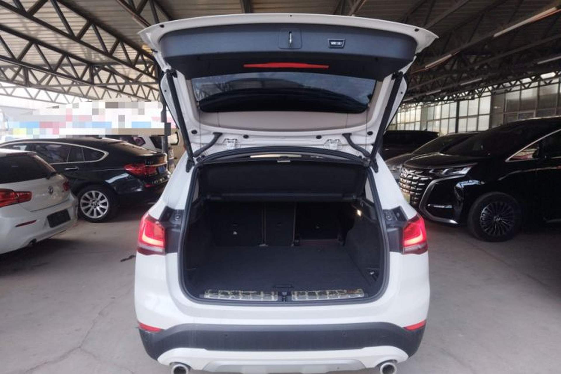 Used BMW X1 2020 xDrive25Li Luxury Edition Trunk