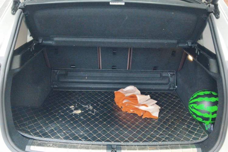 Used BMW X1 2020 sDrive25Li Leading Model Trunk