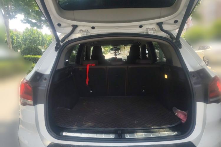 Used BMW X1 2020 sDrive25Li Leading Model Trunk