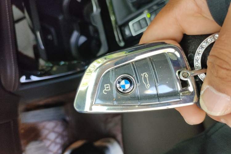 Used BMW X1 2020 sDrive20Li Premium Edition Vehicle Key