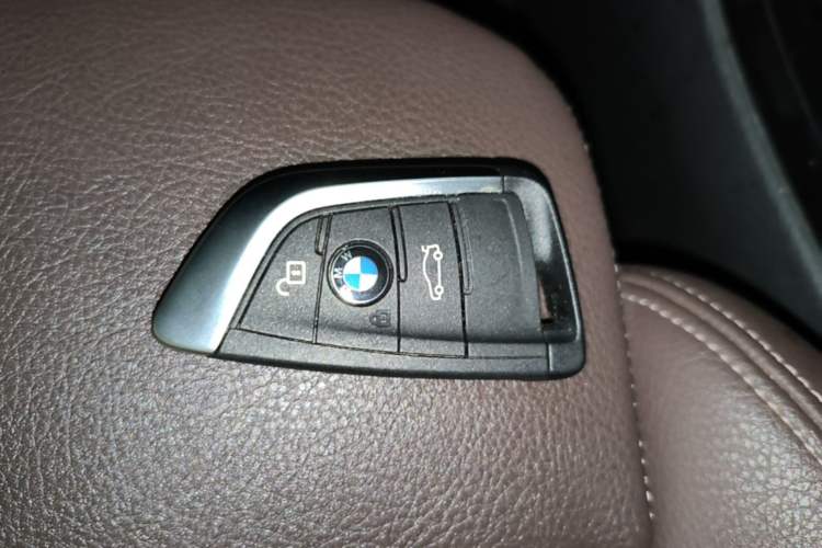 Used BMW X1 2020 sDrive20Li Premium Edition Vehicle Key