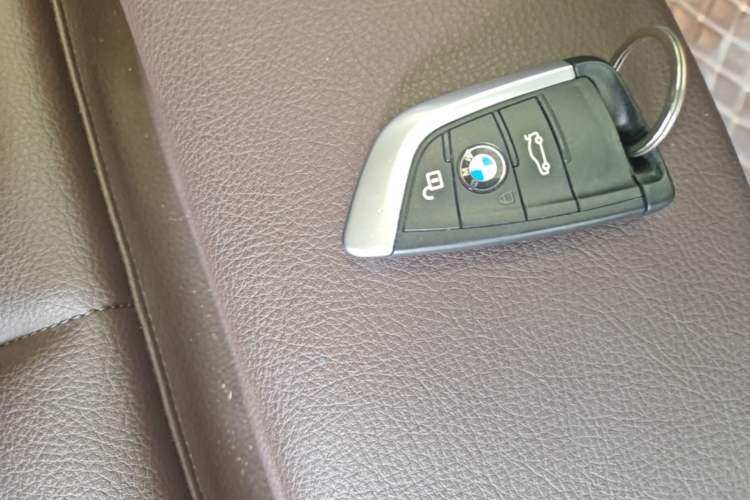 Used BMW X1 2020 sDrive20Li Premium Edition Vehicle Key