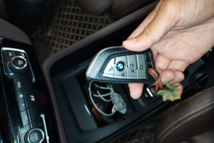 Used BMW X1 2020 sDrive25Li Leading Model Vehicle Key