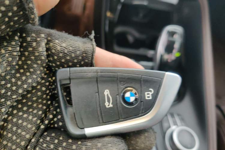 Used BMW X1 2020 sDrive20Li Premium Edition Vehicle Key