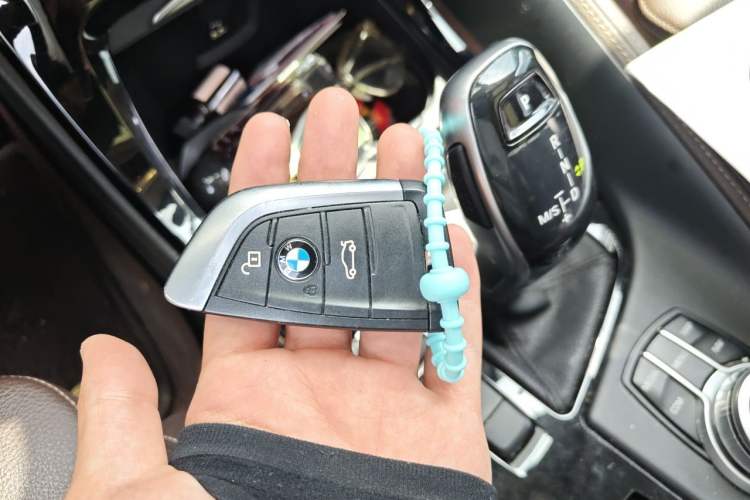 Used BMW X1 2020 sDrive20Li Premium Edition Vehicle Key