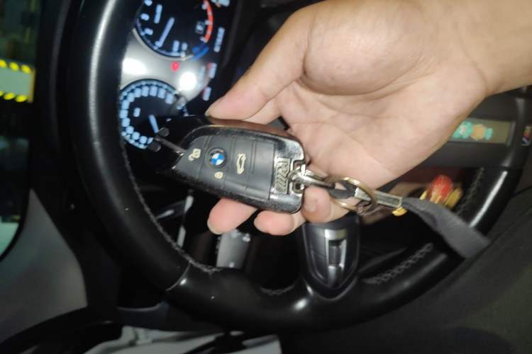 Used BMW X1 2020 sDrive20Li Premium Edition Vehicle Key