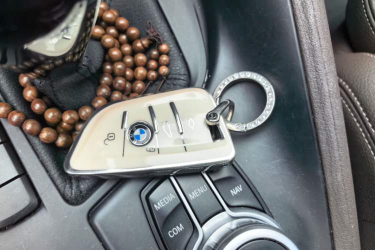 Used BMW X1 2020 sDrive25Li Leading Model Vehicle Key