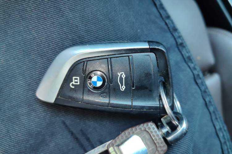 Used BMW X1 2020 sDrive20Li Premium Edition Vehicle Key