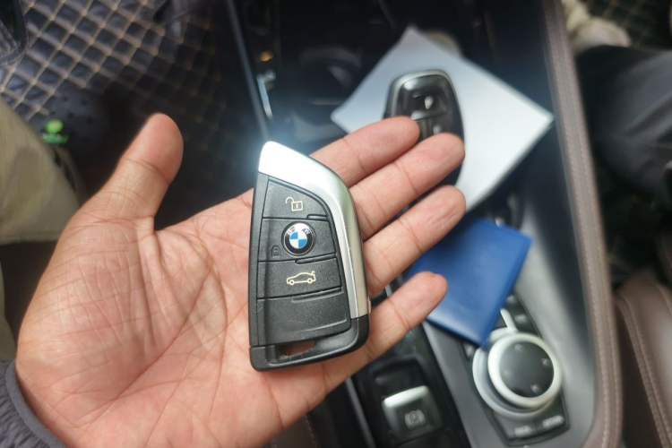 Used BMW X1 2020 sDrive20Li Premium Edition Vehicle Key