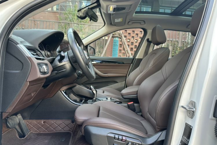 Used BMW X1 2020 sDrive20Li Premium Edition Interior 4