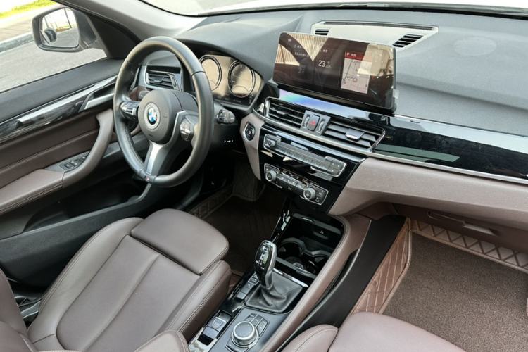 Used BMW X1 2020 sDrive20Li Premium Edition Interior 6