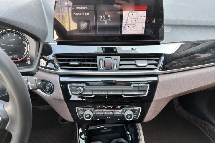 Used BMW X1 2020 sDrive20Li Premium Edition Interior 9