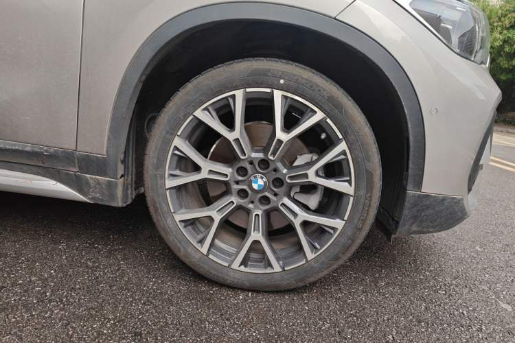 Used BMW X1 2020 xDrive25Li Luxury Edition Right Front Wheel Hub
