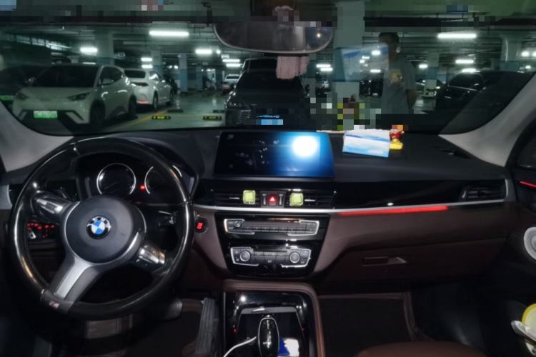 Used BMW X1 2021 sDrive20Li Premium Edition Center Console