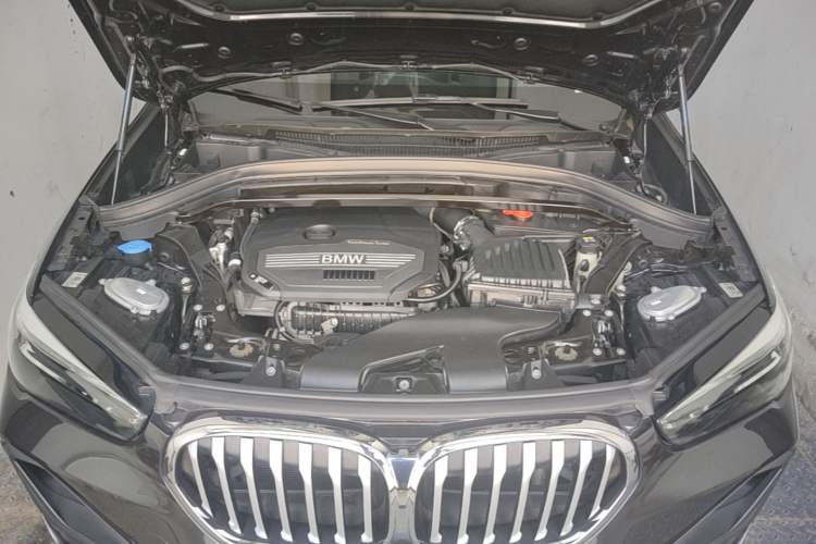 Used BMW X1 2021 sDrive20Li Fashion Model Engine Bay