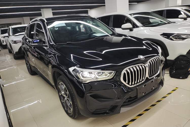 Used BMW X1 2021 sDrive25Li Leading Model Front Right 45 Deg
