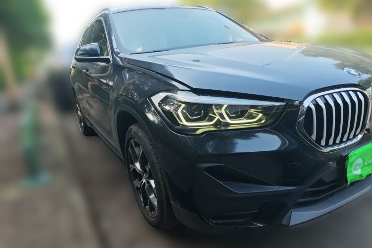 Used BMW X1 2021 Restyled sDrive25Li Leading Edition Front Right 45 Deg
