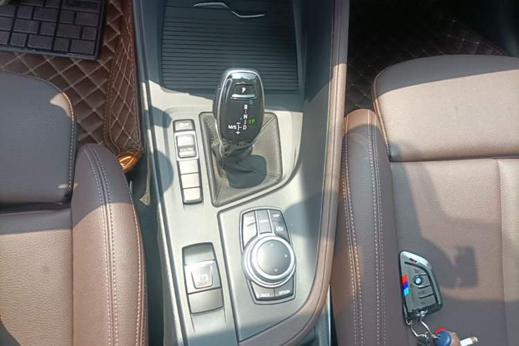Used BMW X1 2021 Restyled sDrive25Li Leading Edition Gear Lever