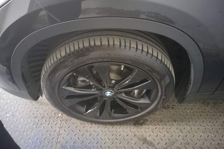 Used BMW X1 2021 sDrive20Li Fashion Model Left Front Wheel Hub