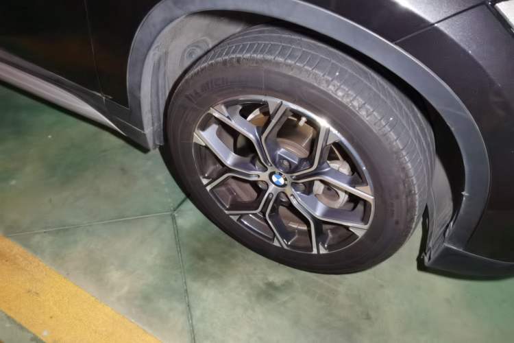Used BMW X1 2021 sDrive20Li Premium Edition Right Front Wheel Hub
