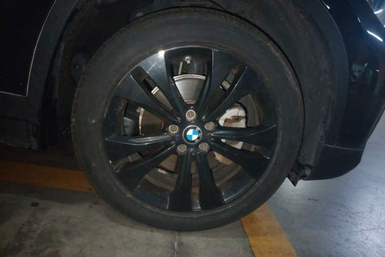 Used BMW X1 2021 sDrive20Li Fashion Model Right Front Wheel Hub