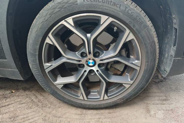 Used BMW X1 2021 Restyled sDrive25Li Leading Edition Right Front Wheel Hub