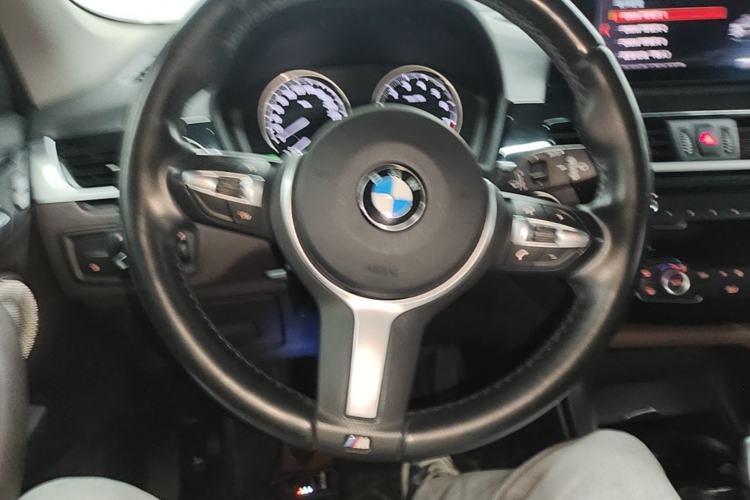 Used BMW X1 2021 sDrive25Li Leading Model Steering Wheel