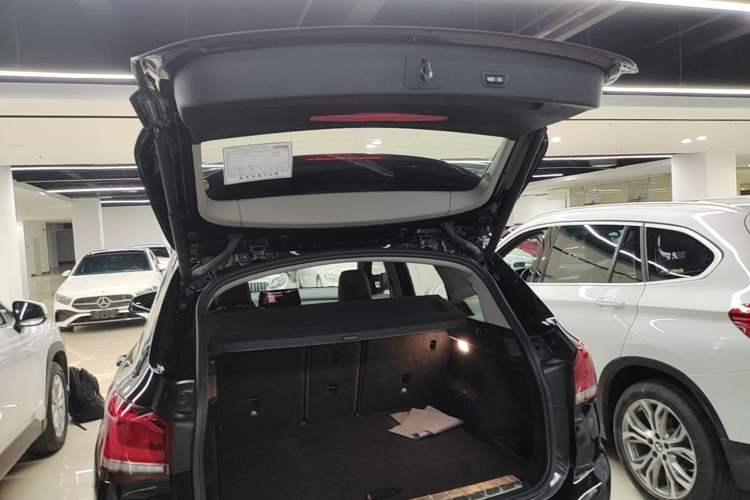 Used BMW X1 2021 sDrive25Li Leading Model Trunk