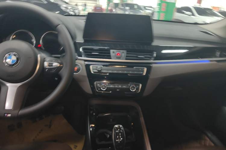 Used BMW X1 2021 Restyled sDrive20Li Premium Edition Audio And AC Panel
