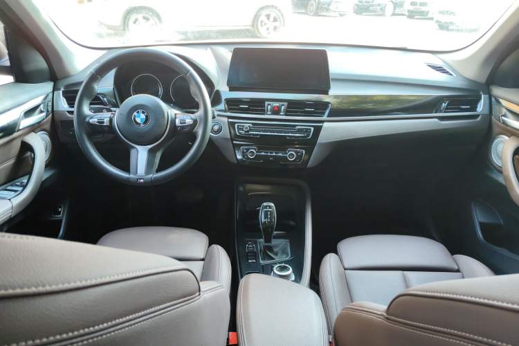 Used BMW X1 2021 sDrive25Li Leading Model Center Console
