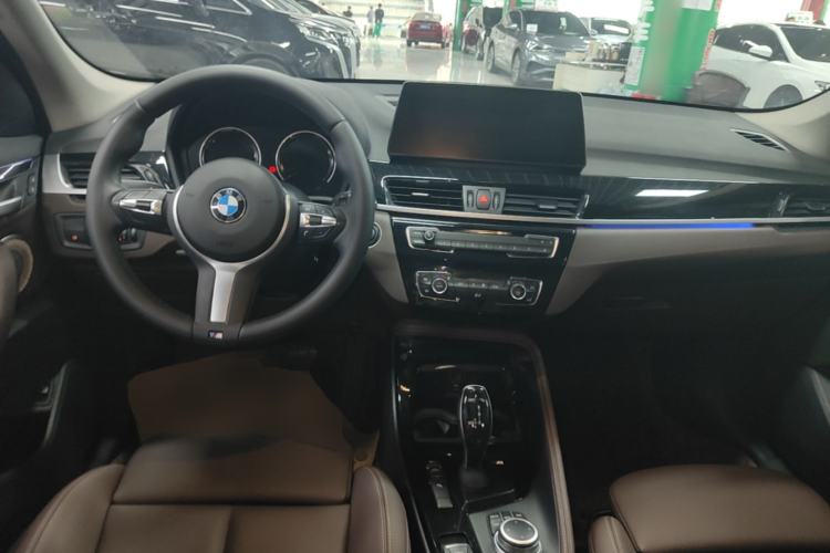 Used BMW X1 2021 Restyled sDrive20Li Premium Edition Center Console