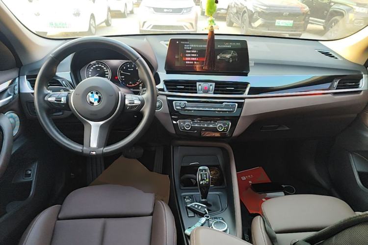 Used BMW X1 2021 sDrive25Li Leading Model Center Console