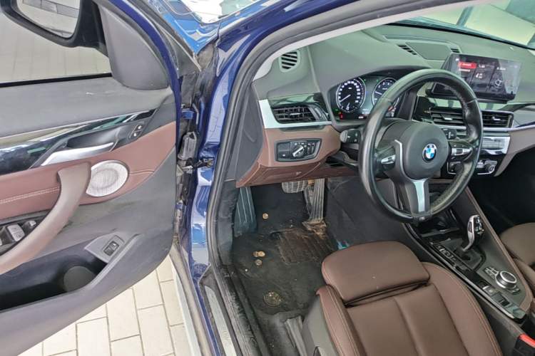 Used BMW X1 2021 sDrive20Li Premium Edition Driver Seat