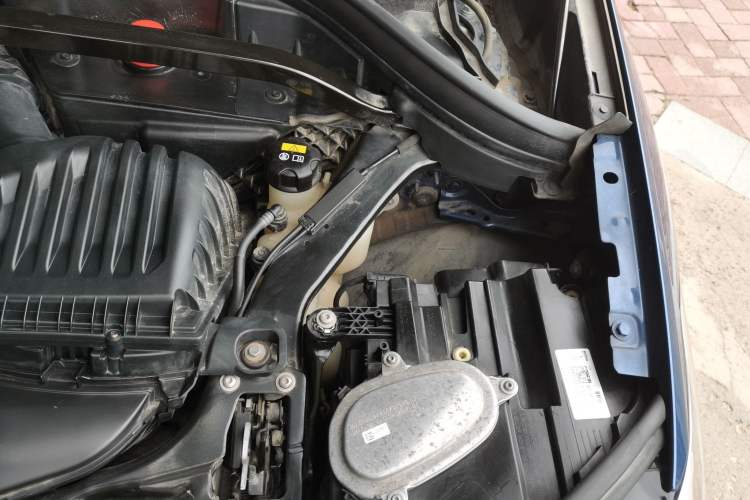 Used BMW X1 2021 sDrive20Li Premium Edition Engine Bay Left