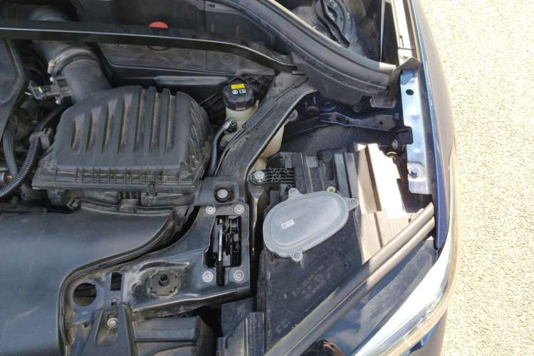 Used BMW X1 2021 sDrive20Li Fashion Model Engine Bay Left