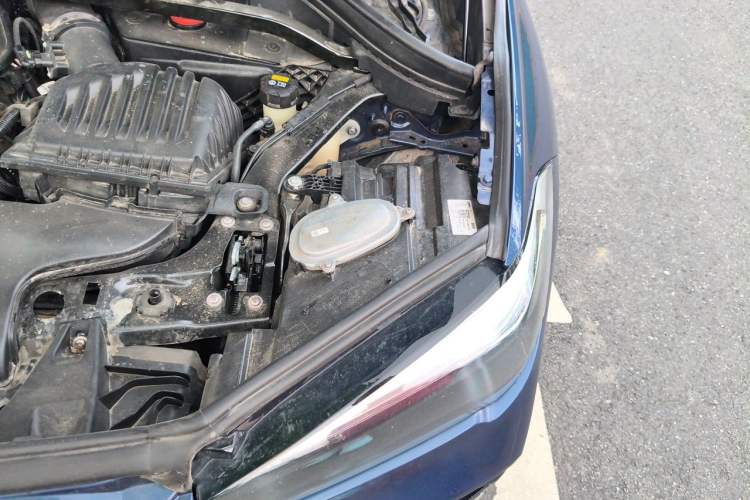 Used BMW X1 2021 sDrive20Li Fashion Model Engine Bay Left