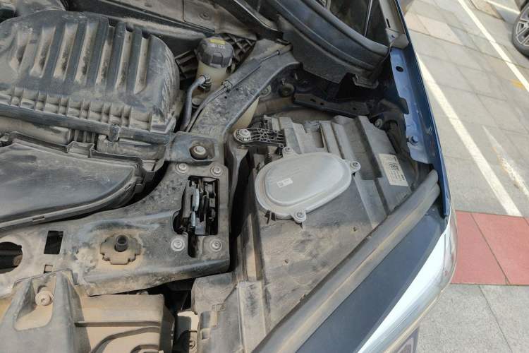 Used BMW X1 2021 sDrive20Li Fashion Model Engine Bay Left